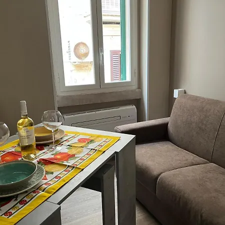 Aura Apartment Bed and breakfast Bari