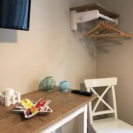 Aura Apartment * Bari